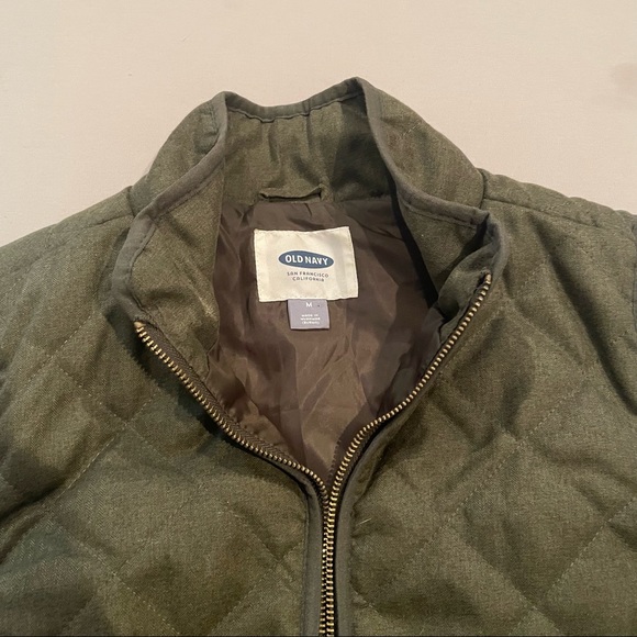 ✨3 for $20✨ Old Navy Vest - Picture 3 of 3